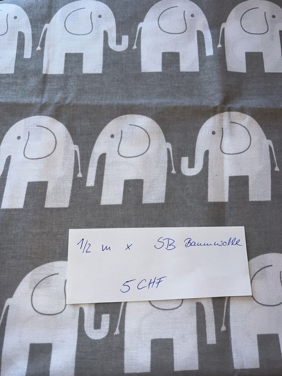 Stoffe: Baumwolle Baumwollstoff Grau Elefant popeline 50 cm – Neu und originalverpackt aus Unterägeri von angeljusti