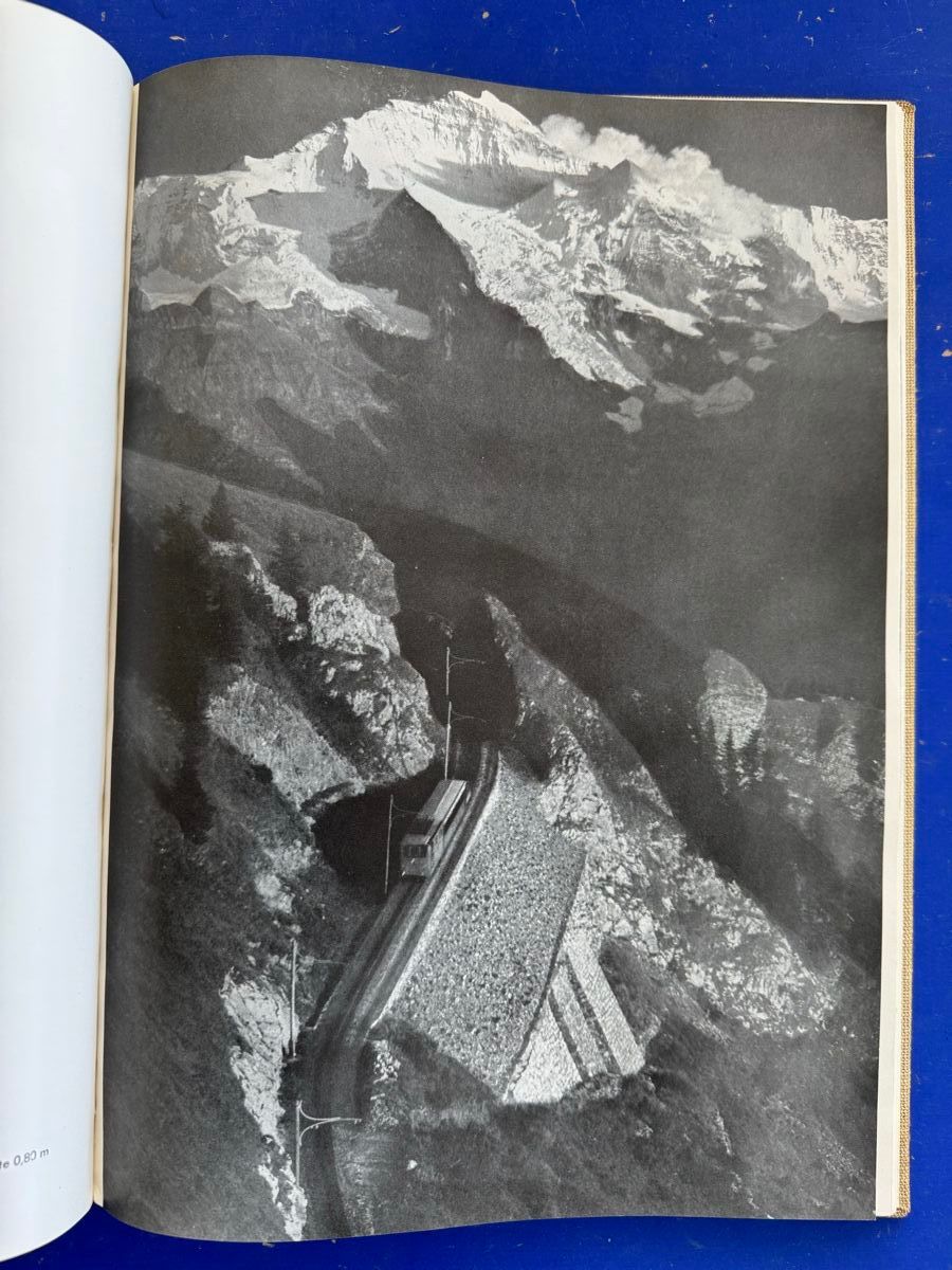 Libri: 100 Jahre Schweizer Eisenbahnen Buch d. Schweizerbahnen 1948 – Usato da Adliswil venduto da buch_und_kunst 8