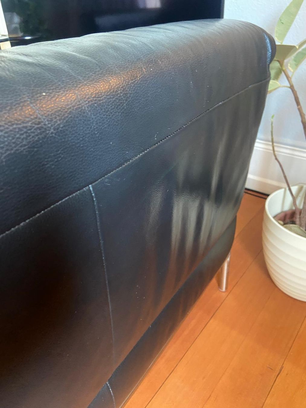 Ikea Sofas: Schwarzes Ledersofa – Gebraucht aus Zürich von robinhardy 4