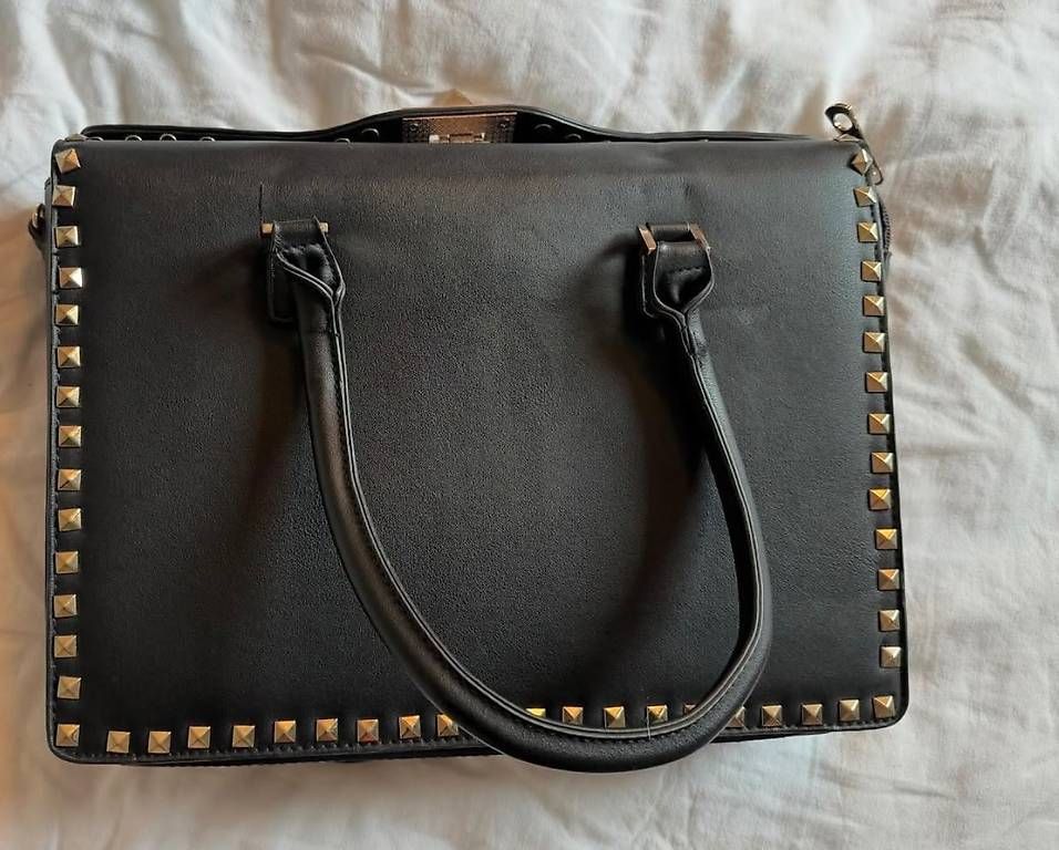 Borse da donna: Borsa con borchie – Usato da Cassina d'Agno venduto da ama_r2fv