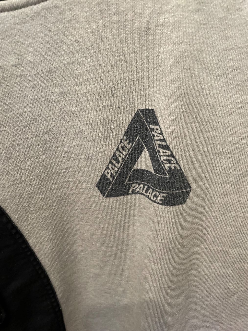 Palace Maglioni & Felpe: PALACE Patchwork Tri-Ferg Crewneck Grey / Blue, Size M – Usato da Nyon venduto da vallon_p38 2