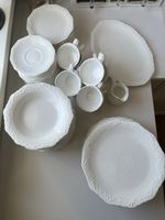 Wunderschönes Geschirrset, Weiss, für festliche Anlässe