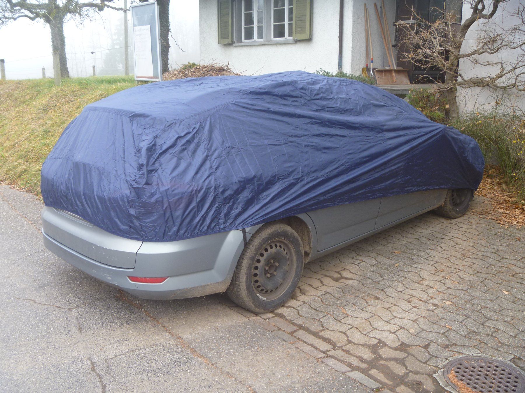 Coperture: Auto Abdeckhülle  Autoabdeckplane – Nuovo (secondo la descrizione) da Rüti ZH venduto da baumchen 1