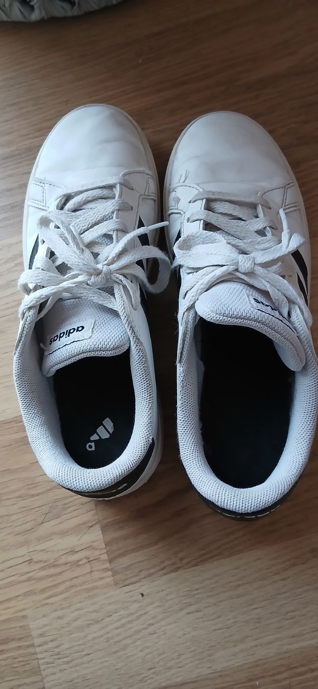 Adidas Chaussures hommes: baskets Adidas,chaussures – D'occasion à Montcherand par petiteoune75 4