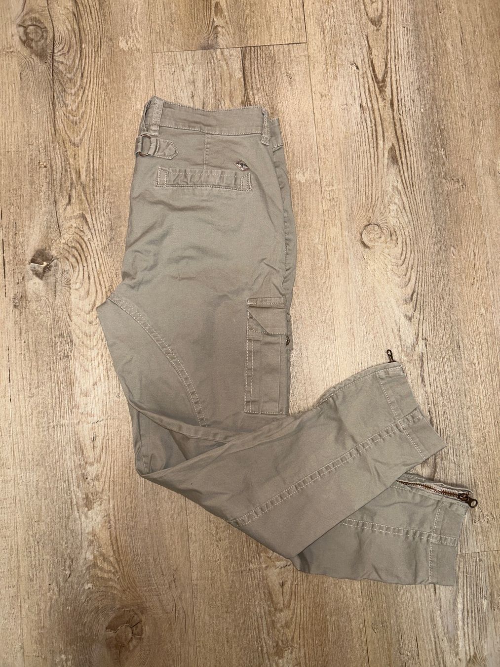 Pantalons: Frühlings-Cargohose – D'occasion à Heiligkreuz (Mels) par ale_x2d5 2
