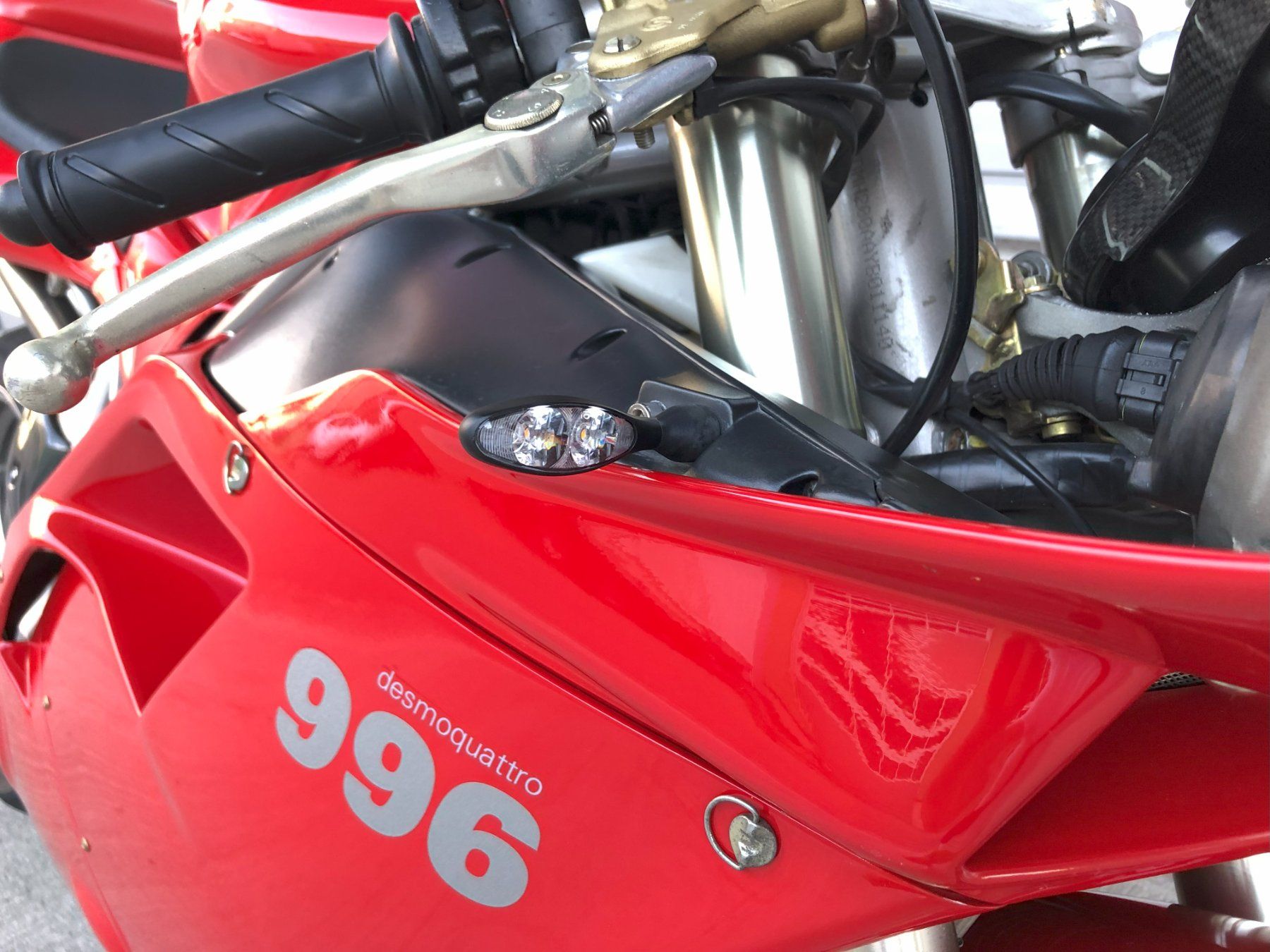 Ducati Strada: Ducati 996 Biposto – Usato da Basel venduto da sisbro 1