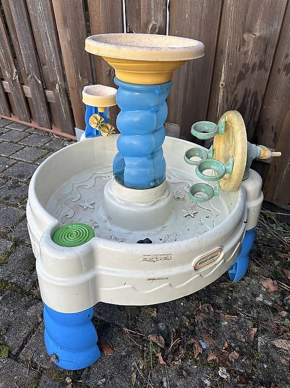 Spielzeuge: Little Tikes Water Play Table – Gebraucht aus Wettingen von Violete01