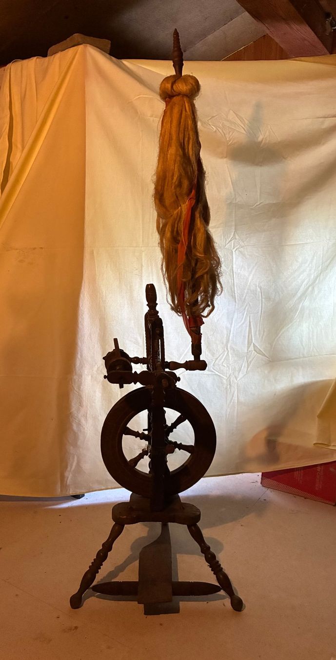 Rouets anciens: Antikes Spinnrad – D'occasion à Uznach par Kas-Fri
