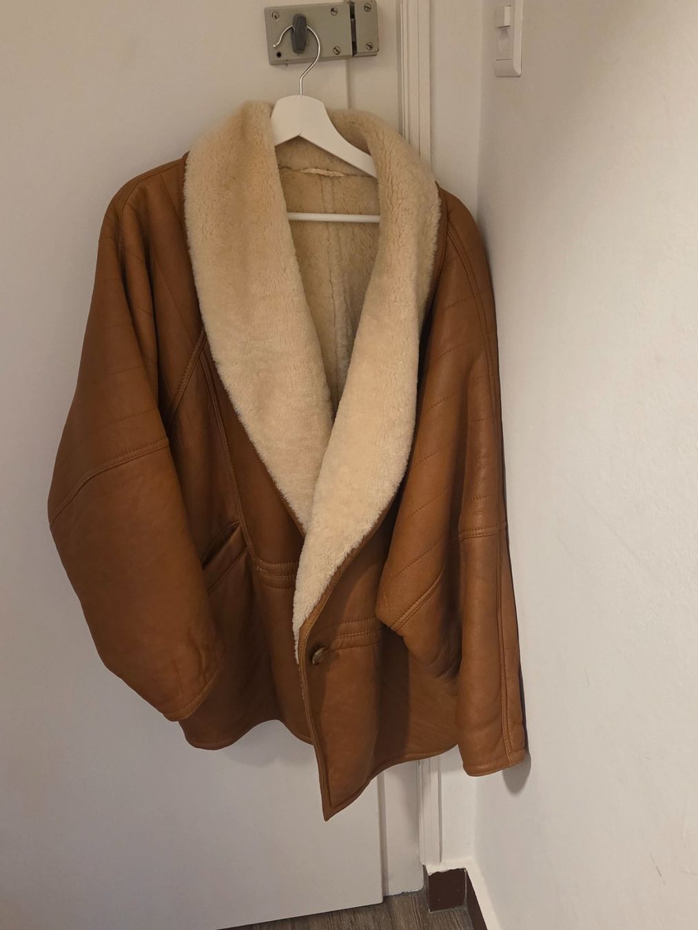 Cappotti: Vintage Leather & Shearling Coat – Usato da Pully venduto da mar_gdw2