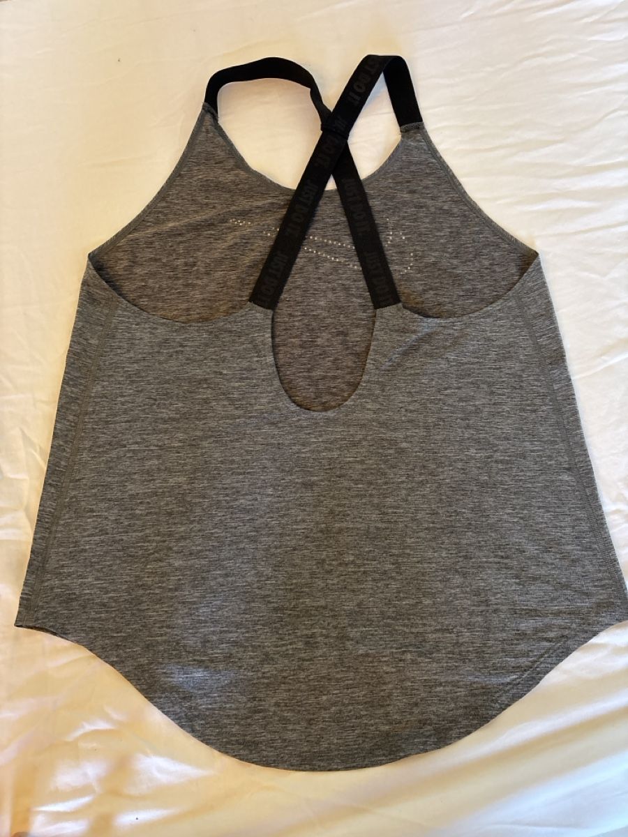 Nike Top: Nike Sport Top loosefit M – Usato da Mönchaltorf venduto da kristy_b 2