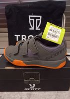 Kids Scott biking shoes -Size 34- brand new
