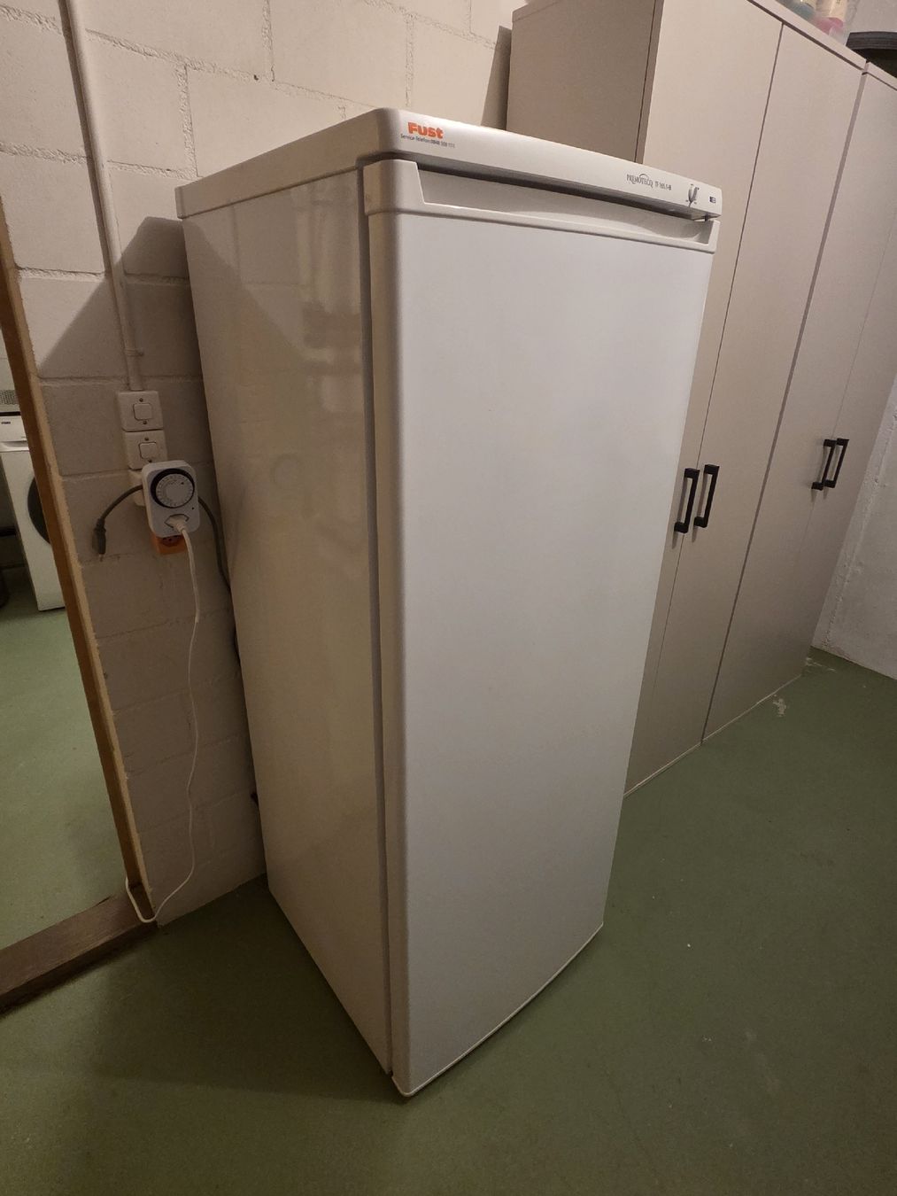 Congelatori: Gefrierschrank mit 6 Schubladen – Usato da Lostorf venduto da _Venus_ 2