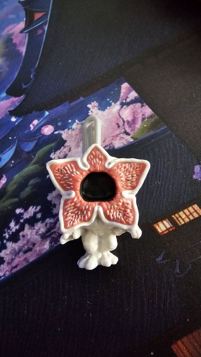Funko Statuette: Stranger Things Kinder Joy Demogorgon – Nuovo (secondo la descrizione) da Dübendorf venduto da IDMns