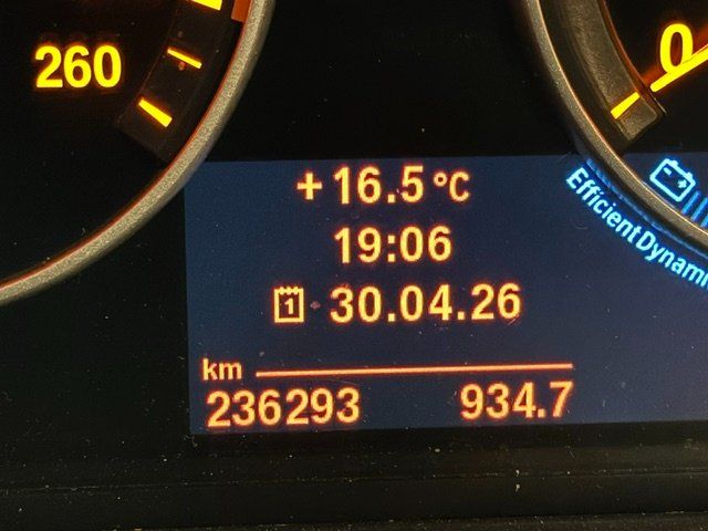 BMW Automobili: BMW 535 Xd Touring ab CHF 5000.00 – Usato da Baar venduto da Lackey7 3