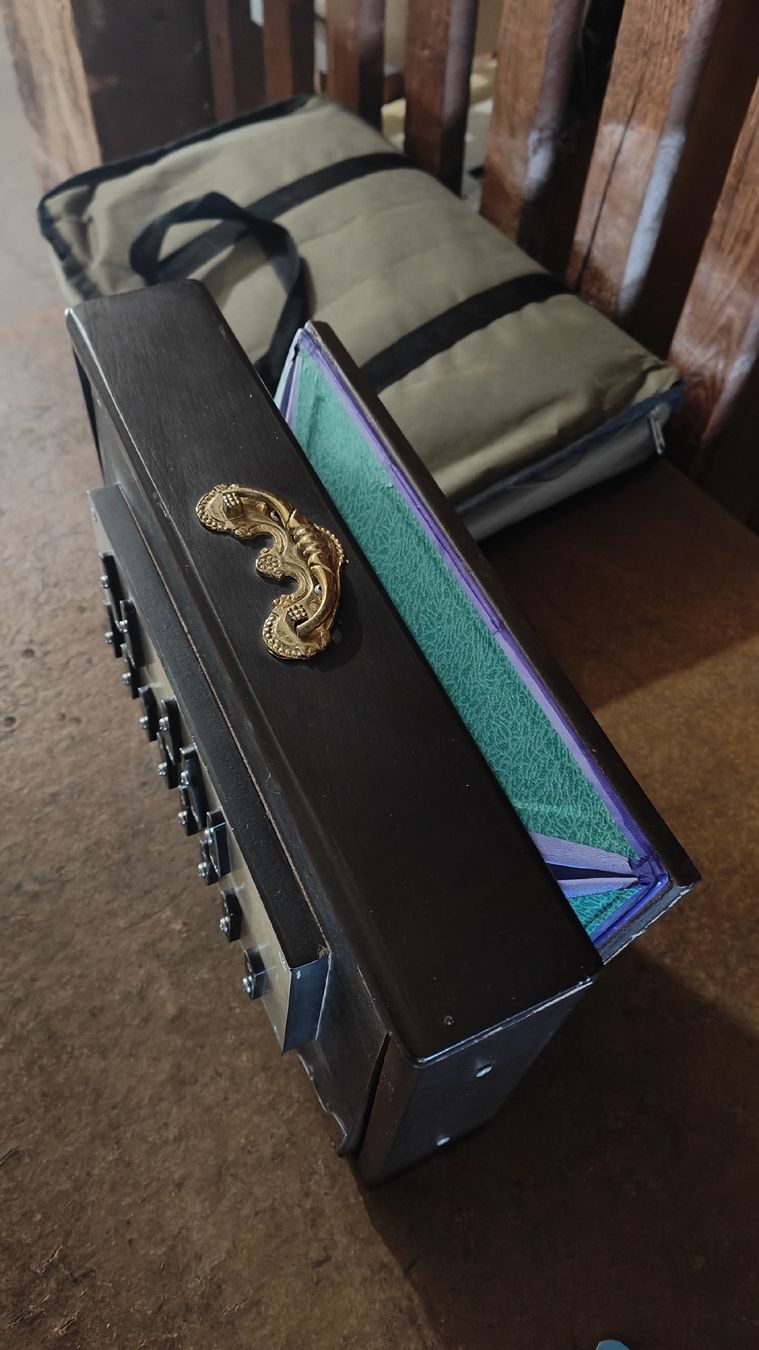 Strumenti musicali: Shruti-box – Usato da Massagno venduto da Cagliostr0 1