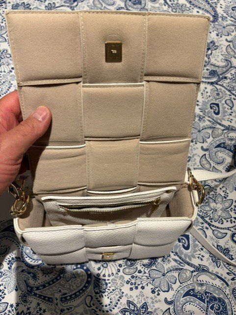 Taschen für Damen: Schultertasche – Gebraucht aus Dietlikon von gormiti10 1