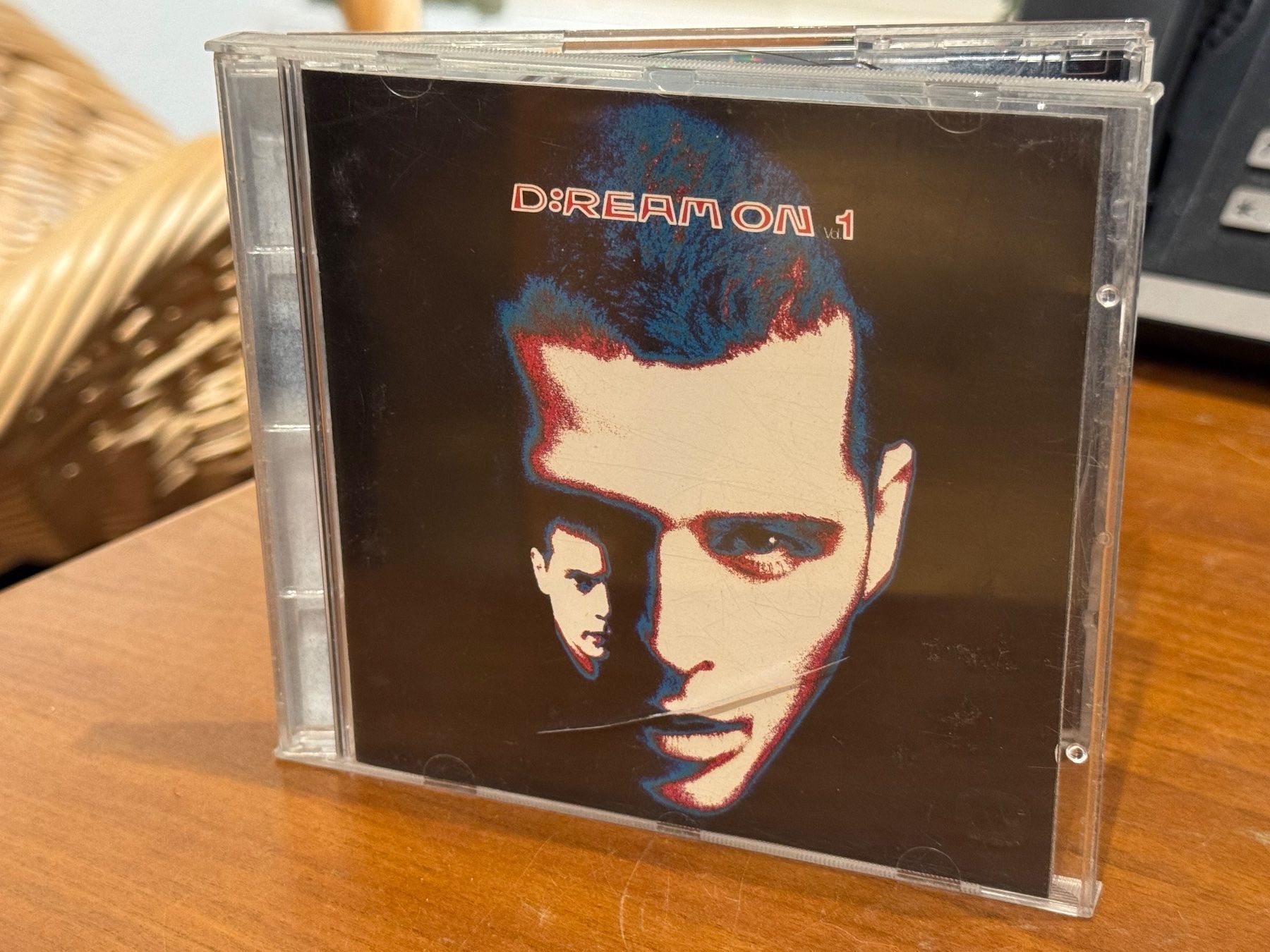 CD: D:Ream - D:ream On Vol. 1 - HG42D+ – Usato da Küsnacht ZH venduto da swisssales.net