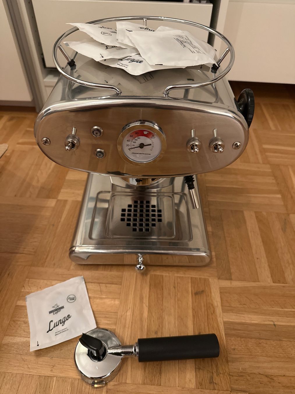 FrancisFrancis! Macchine per caffè & Macchine per espresso: FRANCIS Kaffeeautomat – Usato da Thalwil venduto da Wilhelm85