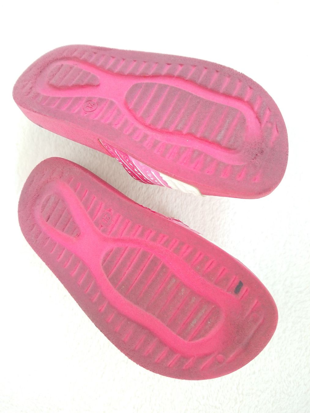 Scarpe per ragazze: Mädchen Badeschuhe Schlarpen Gr. 27 Pink – Usato da Hallau venduto da CHACLA 2