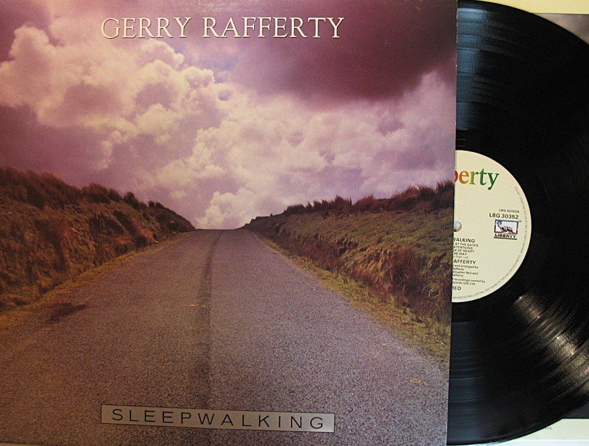 Dischi in vinile: GERRY RAFFERTY "Sleepwalking" U.K. First Press     LP IN VG+ – Usato da Monthey venduto da Pingmub