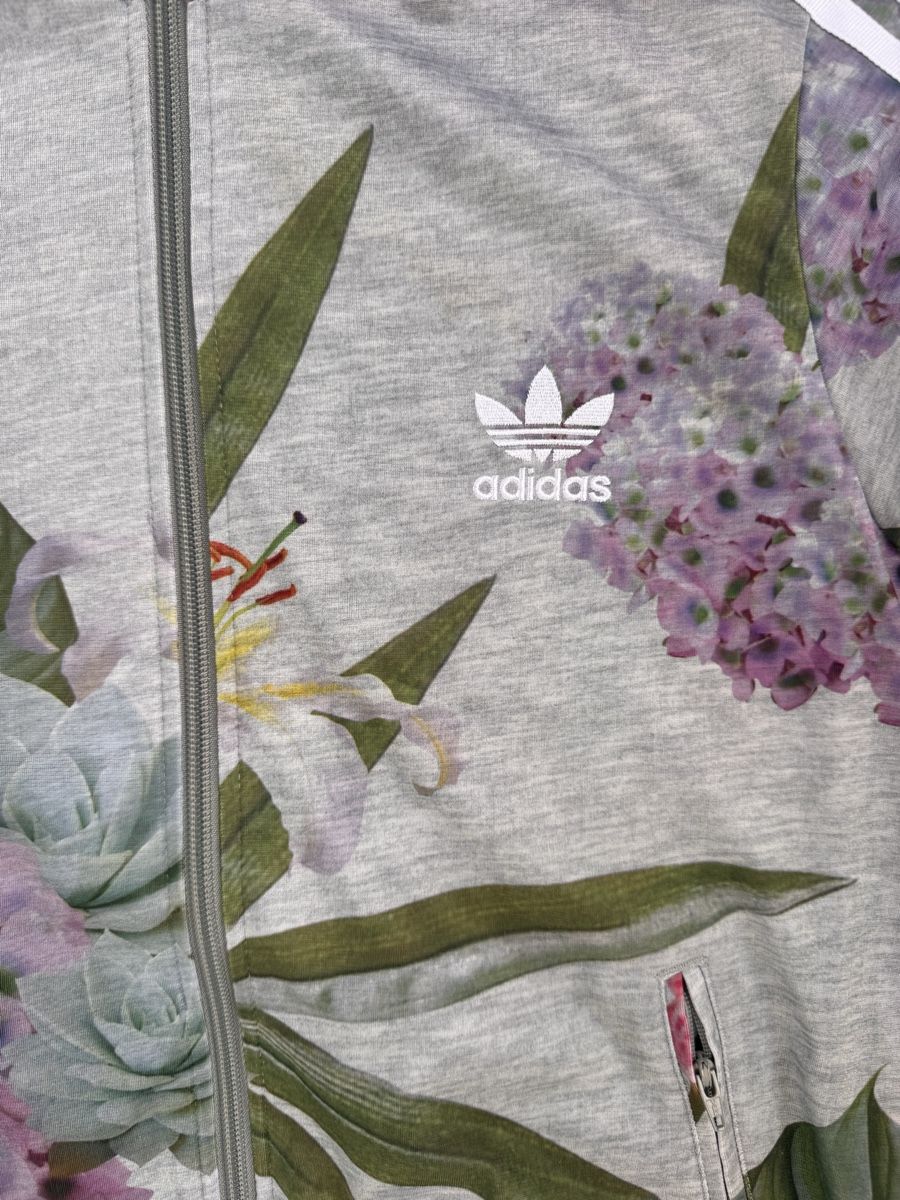 Adidas Giacche: Jacke von ADIDAS / Grösse: 40  – Usato da hendschiken venduto da hippielfe 2