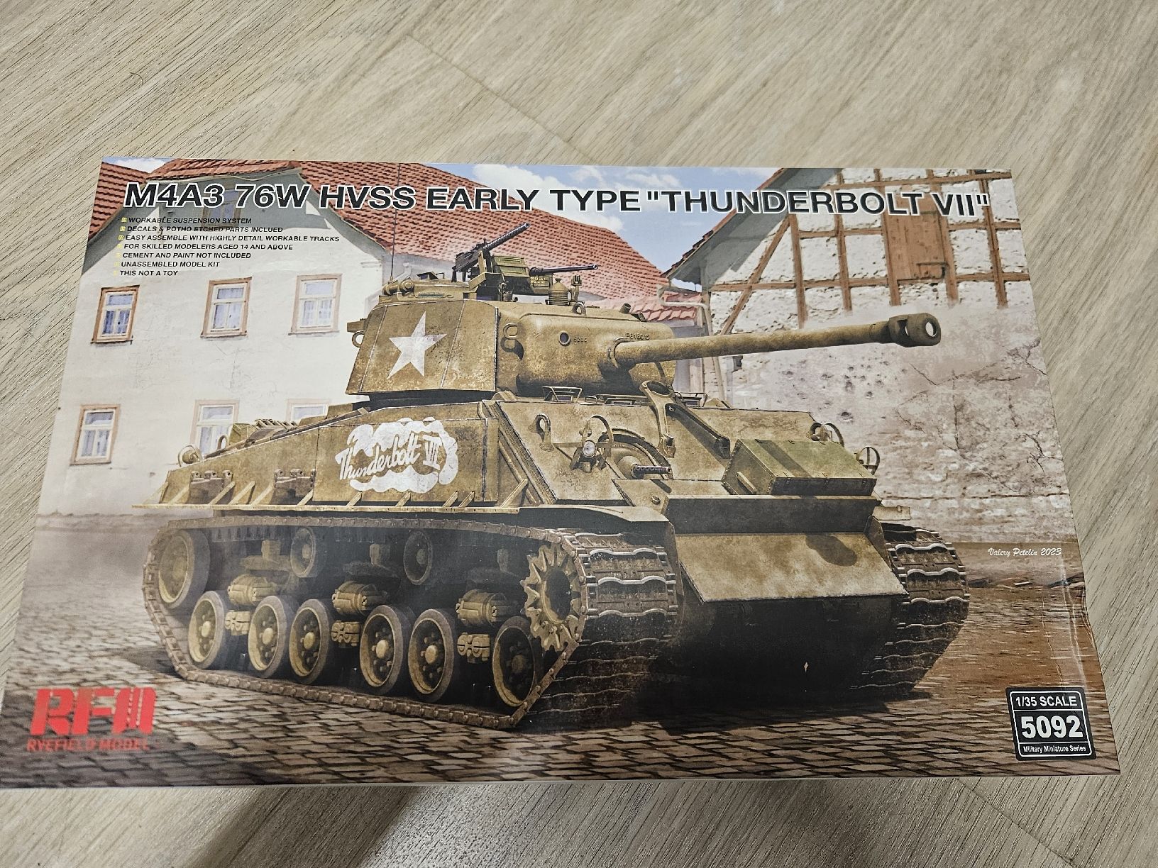 Kit di modellismo & Modellini statici: M4A3 76W HVSS Thunderbolt VII neu – Nuovo (secondo la descrizione) da Dübendorf venduto da Eisenstahl97