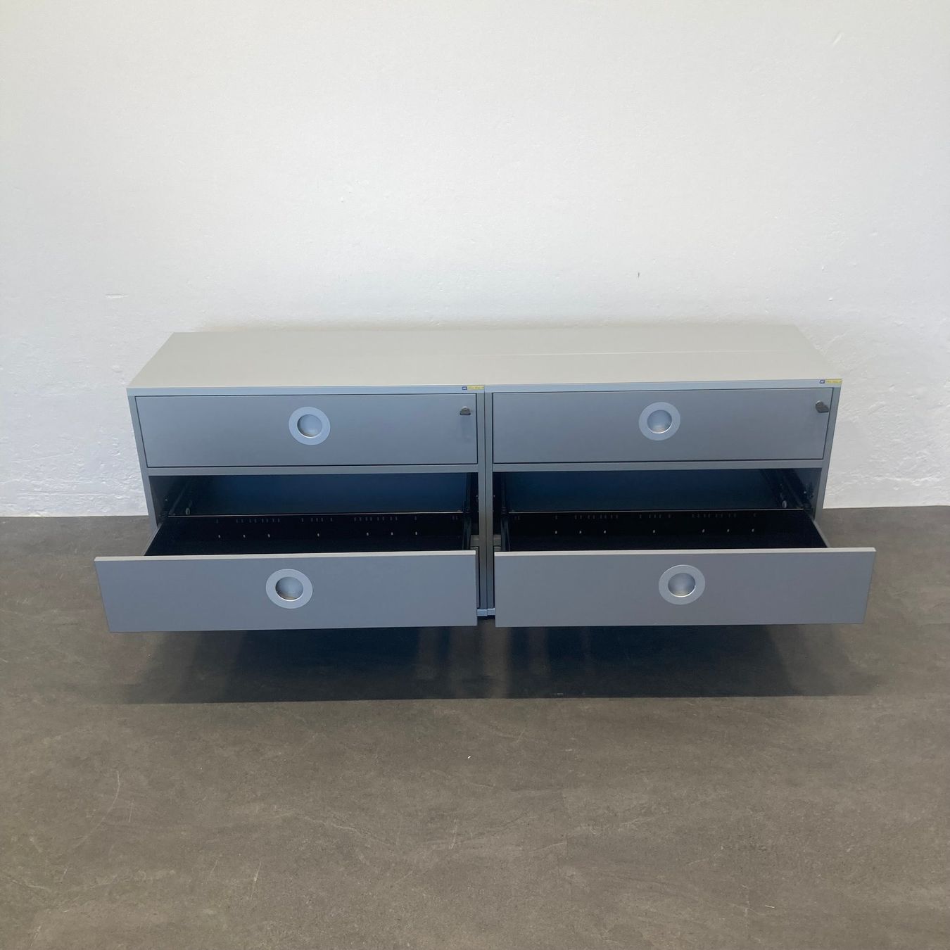 Kommoden: Denz D3 Schubladen-Sideboard Anthrazit - 1600mm - mit – Gebraucht aus Schönenwerd von mcofficeshop 1