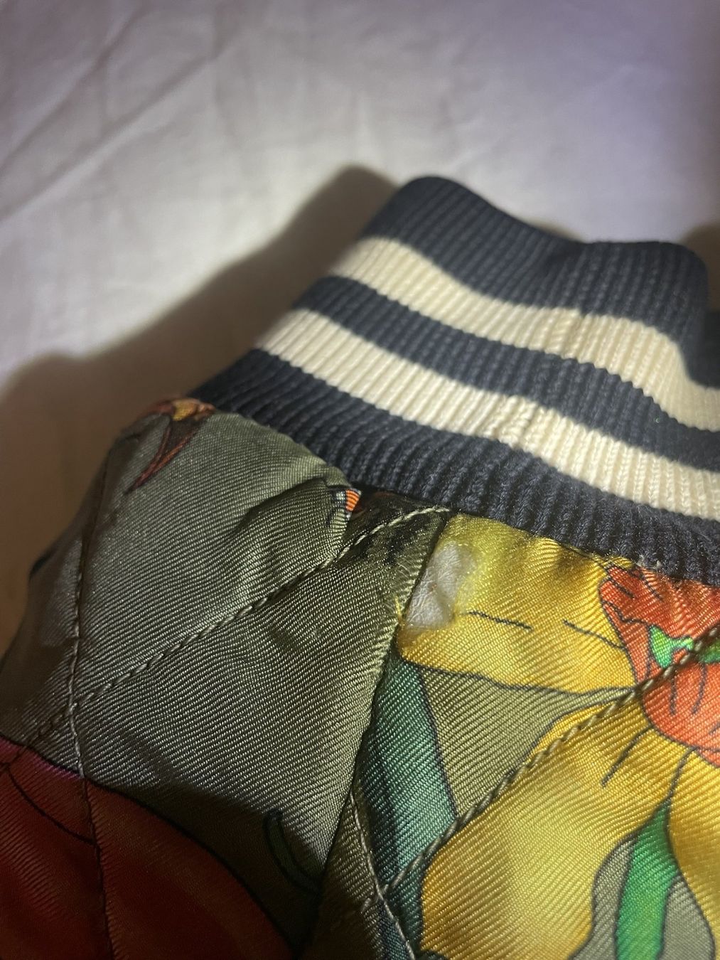 Gucci Jacken: Gucci Bomberjacke Floral Grösse S – Gebraucht aus Basel von yag2ru 8