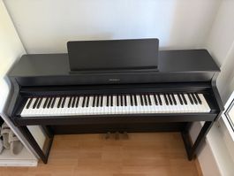Roland HP-702-CH Digitalpiano – Wie neu!