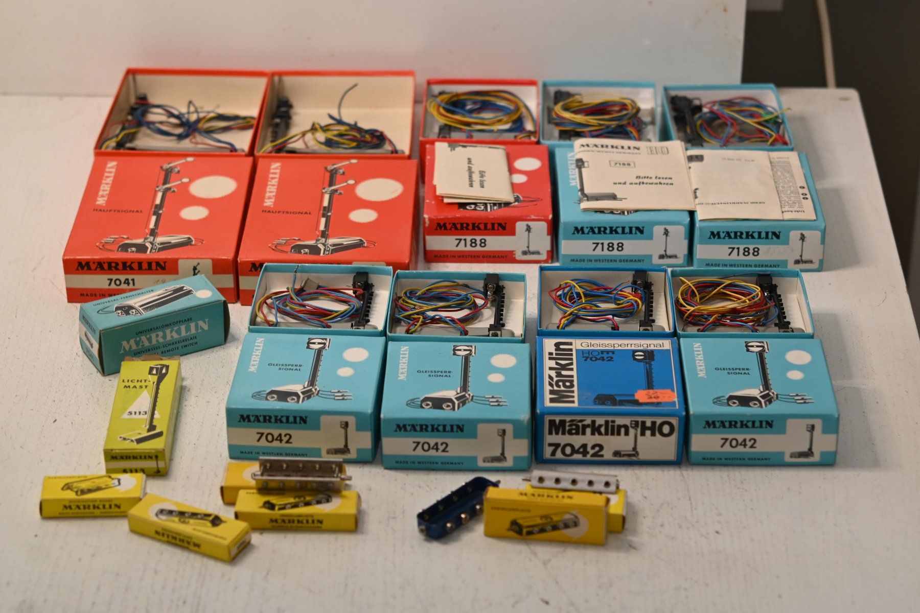 Märklin Modellini di ferrovie: Diverse Märklin Signale HO – Usato da Laupen ZH venduto da Zmoewe 5