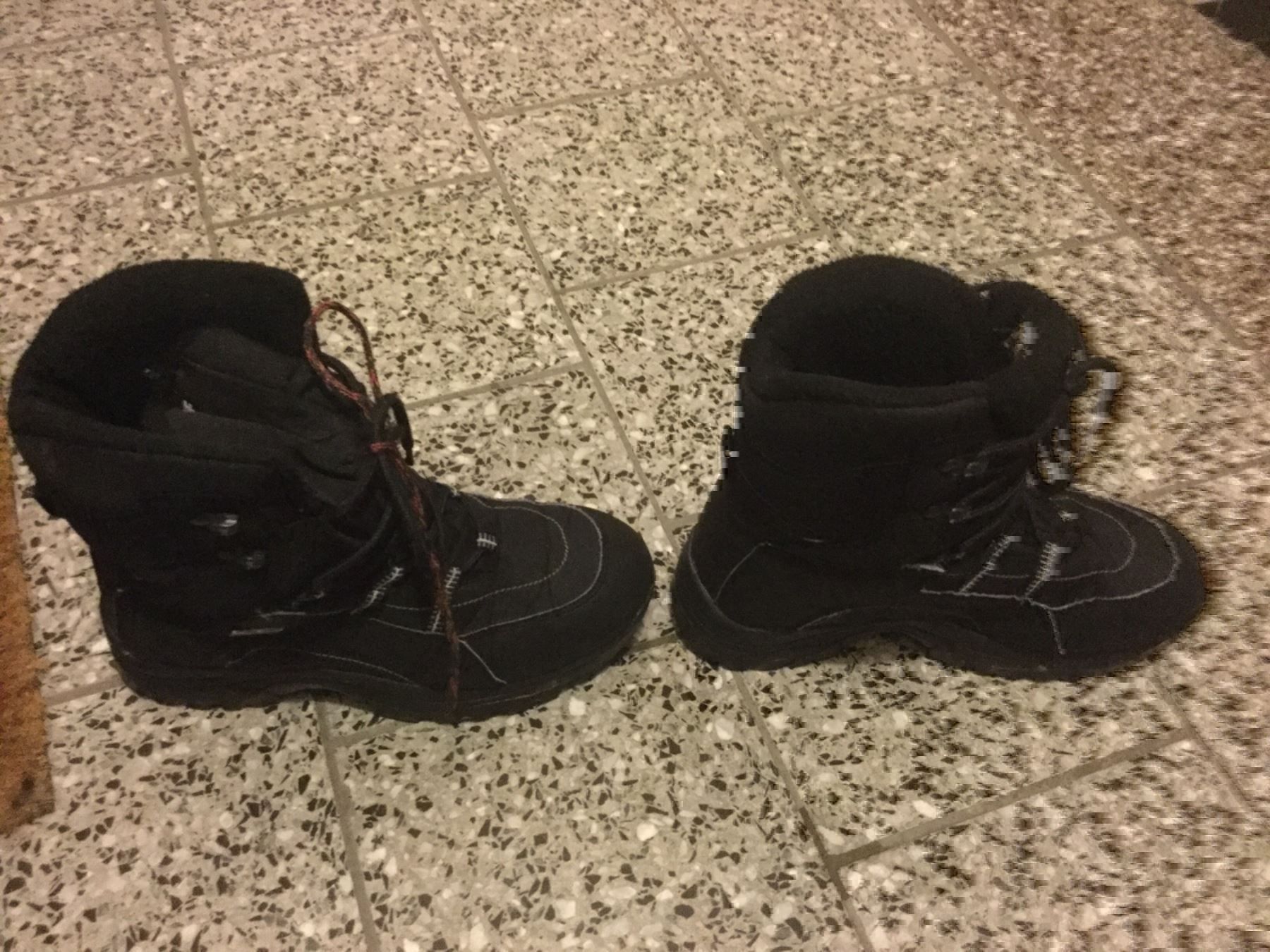 Scarpe per ragazzi: warme Winterstiefel – Usato da Horw venduto da Benny017 1