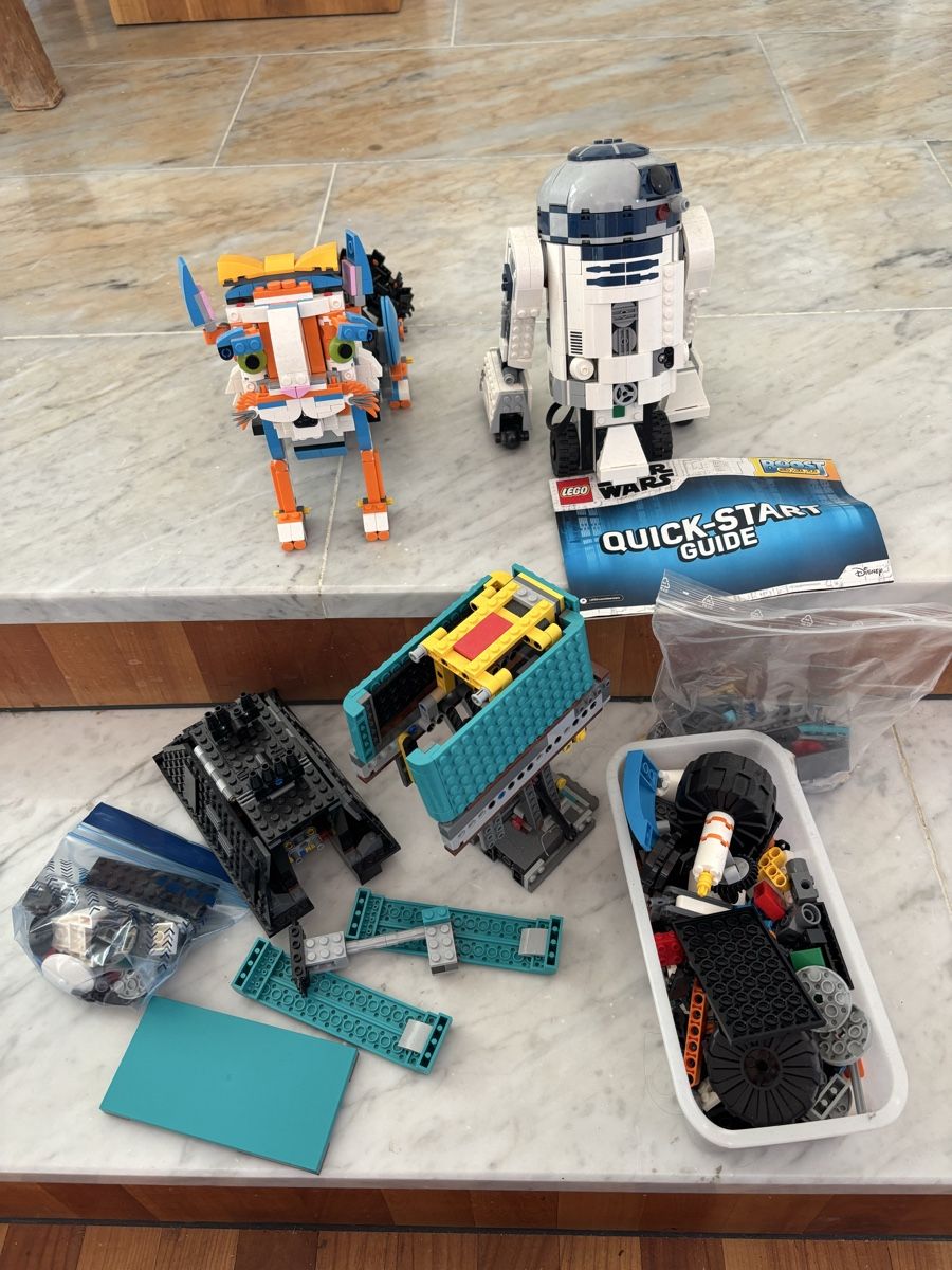 Lego Spielzeuge: Lego Boost und Lego Star Wars Boost – Gebraucht aus Birrwil von Hallwilersee24