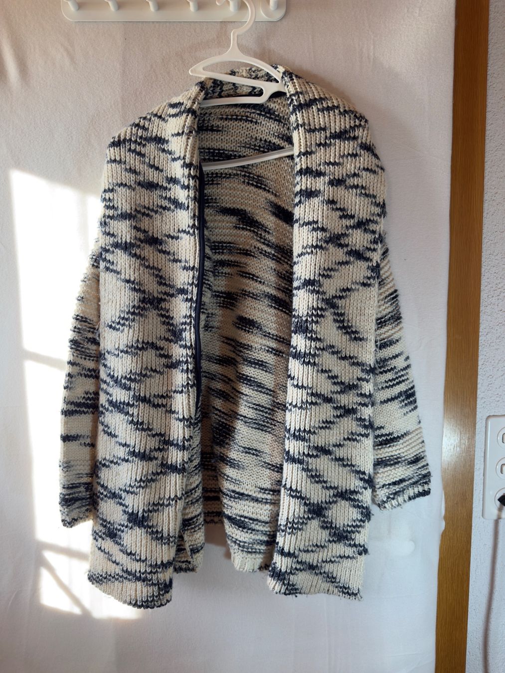 Promod Jacken: Warme Strickjacke von Promod Gr. M – Gebraucht aus Grosswangen von second_hand_dress