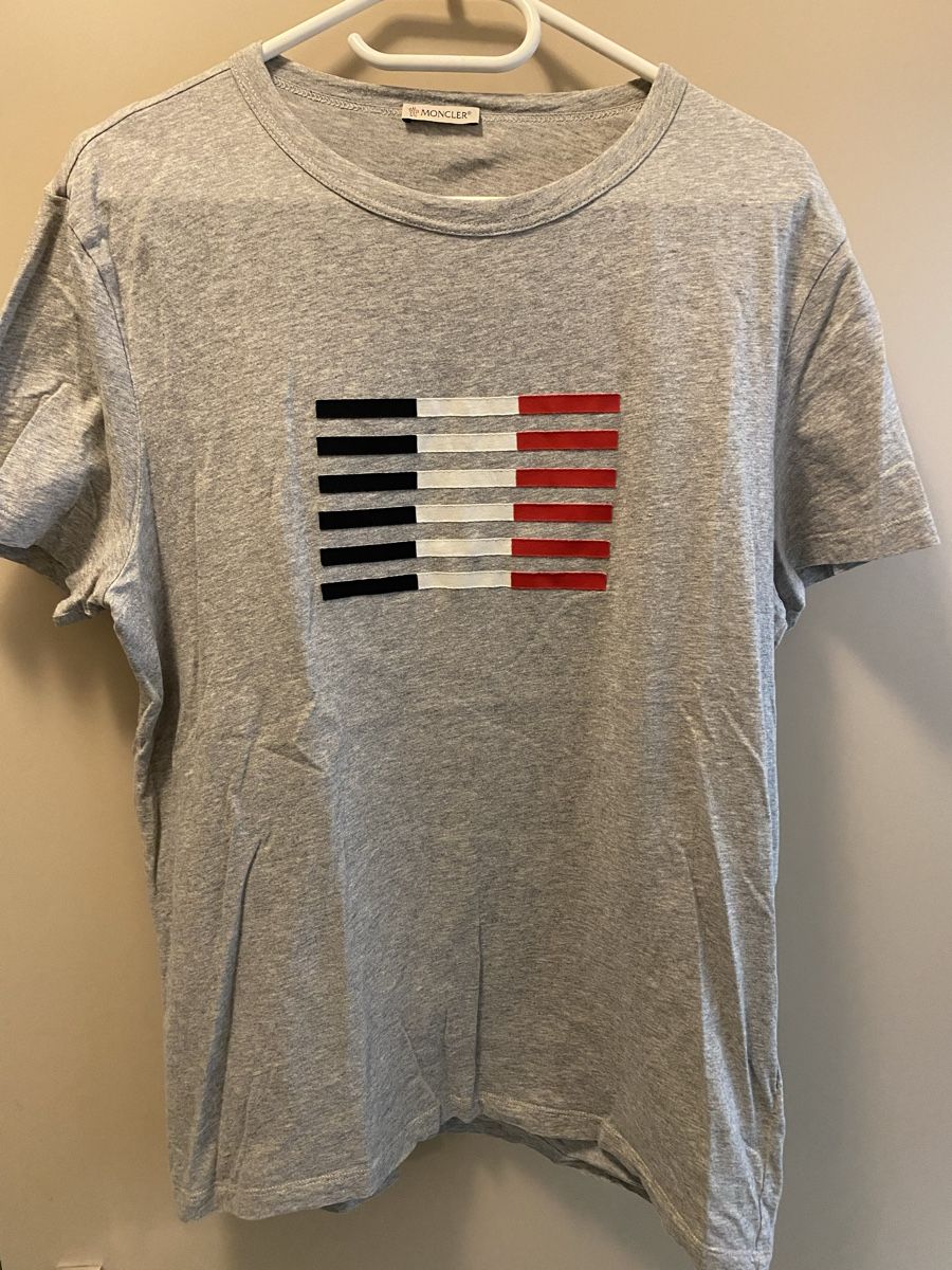 Moncler T-shirt: MONCLER T-Shirt, Grösse M – Usato da Greifensee venduto da Chris286