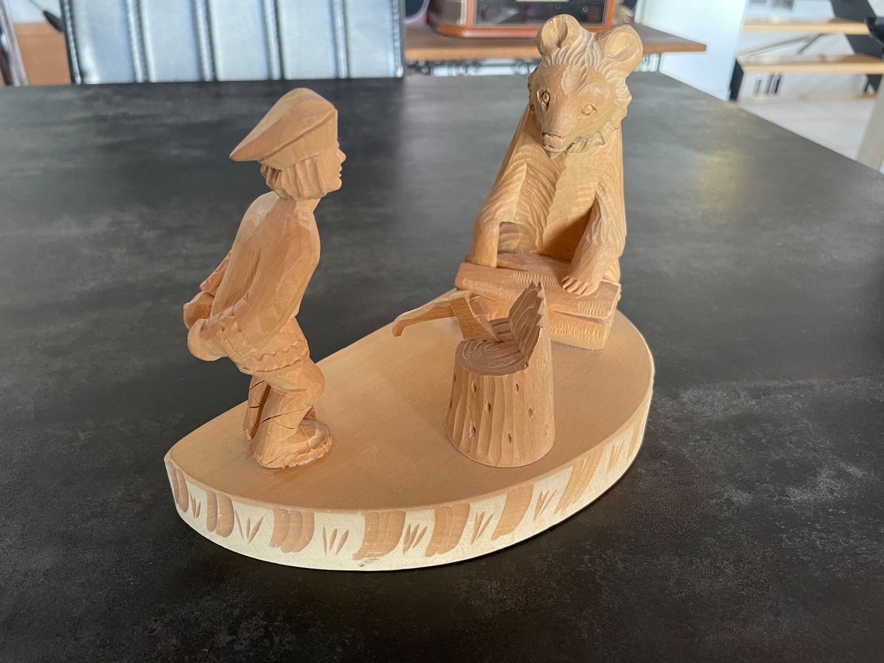 Figuren: Figurine Bûcheron Ours en Bois Sculpter – Gebraucht aus Vallamand von Bricbracbroc82 1