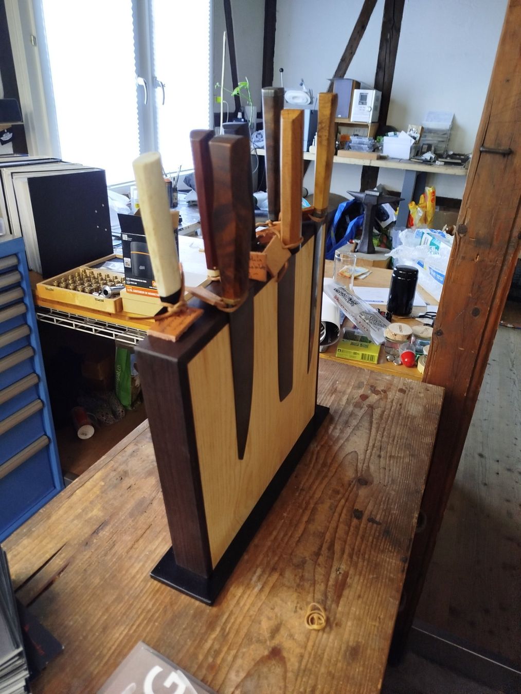 Articoli in legno: Messerblock aus edlem Holz – Nuovo (secondo la descrizione) da Huttwil venduto da brandschaer 2
