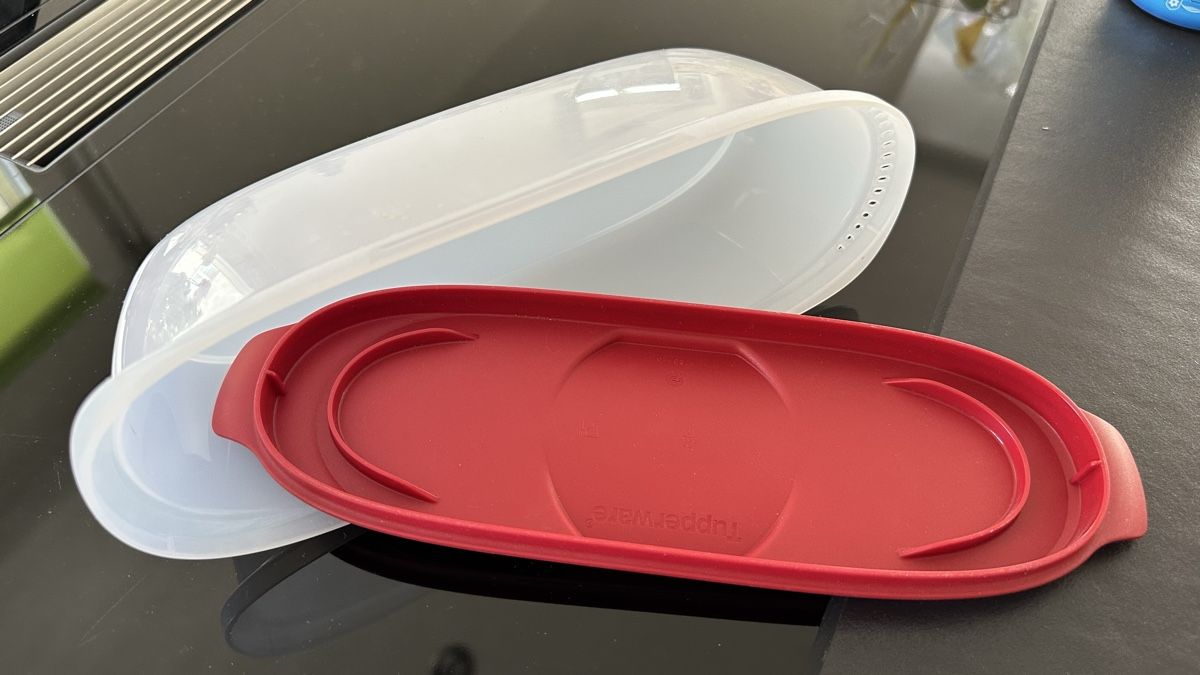 Tupperware Recipients et similaires: Tupperware Wurstbehälter, ideal für unterweg – Neuf (Voir description) à Krauchthal par Kiddy32 2