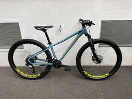 Neuwertige Specialized Mountainbike Velo mit Service S 27.5"
