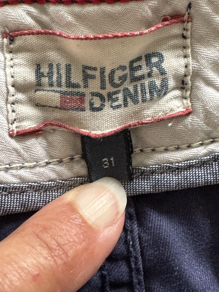 Tommy Hilfiger Pantaloni: Shorts Hilfiger Denim Grösse 31 – Usato da Regensdorf venduto da scheissspiel 3