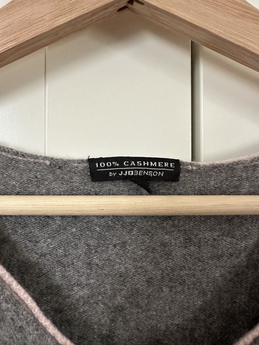 Tops: Pull en cachemire – D'occasion à La Chaux-de-Fonds par lenchzer 1
