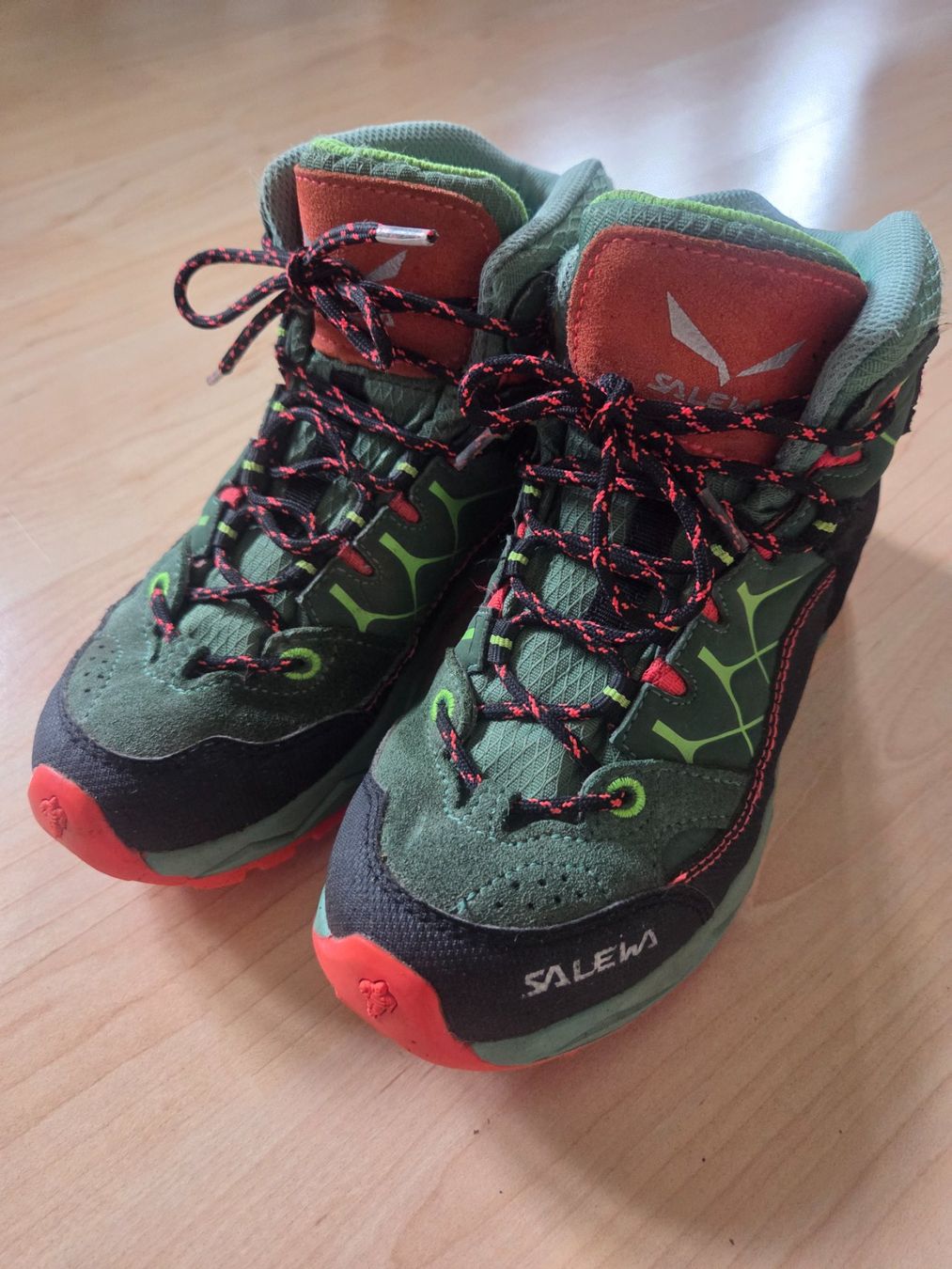 Salewa Scarpe per ragazzi: Wanderschuh Salewa Gr.33 Goretex – Usato da Brienz BE venduto da Bopp77