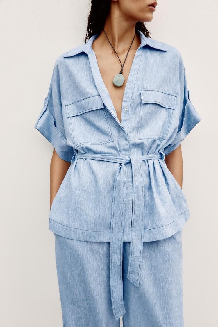 Zara Camicette: ZARA Safari Leinenbluse Hemd Hemdbluse hellblau 40  NEU – Nuovo e nell'imballaggio originale da Rotkreuz venduto da beltraum
