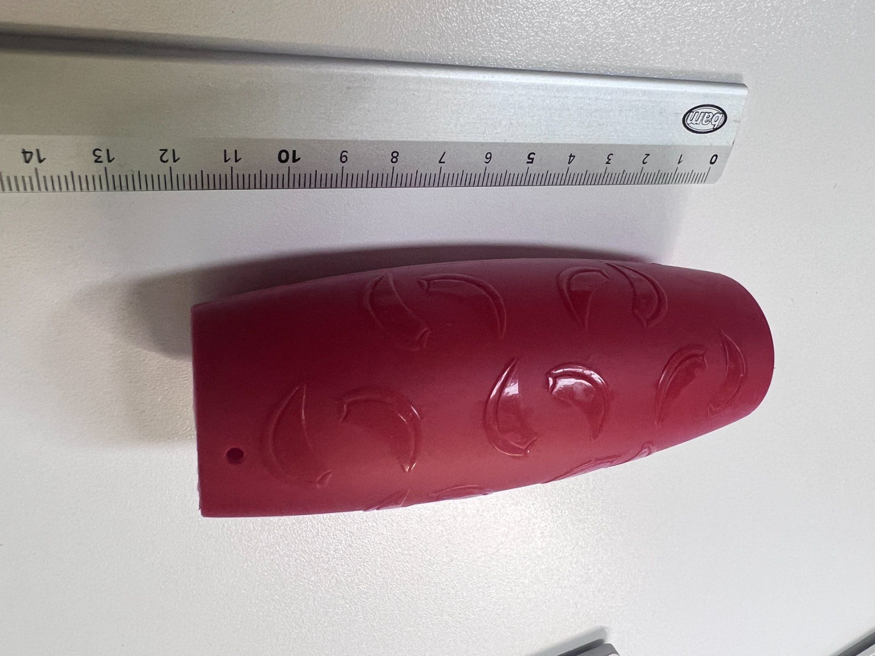 Küchengeräte: Knoblauchschäler  rot Silikon, Küchenhelfer – Gebraucht aus Unterengstringen von hausraus 1