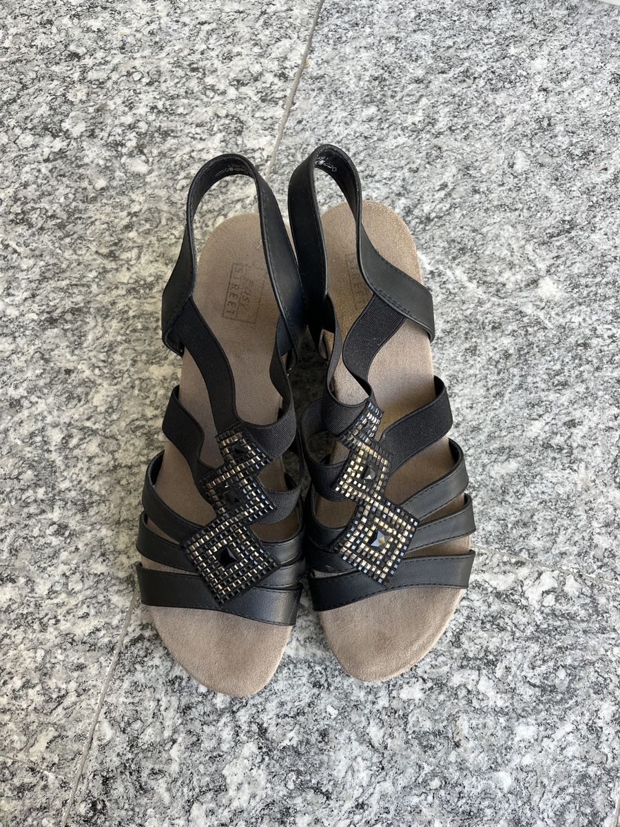 Chaussures femmes: Sommer Absatzschuhe bequem  – Neuf (Voir description) à Zürich par alyaneee