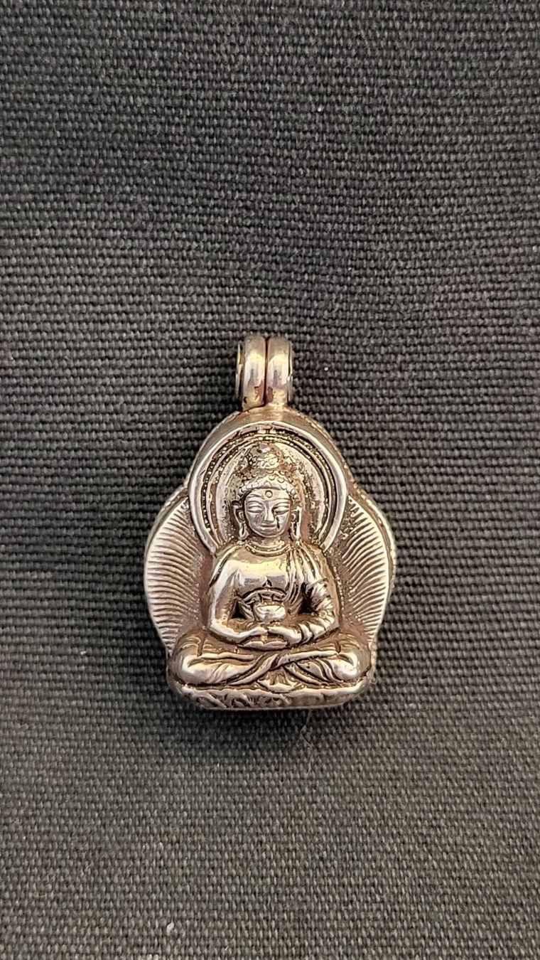 Ciondoli: Silber-Amulett BUDDHA - Gift-Anhänger – Usato da Basel venduto da spinne02