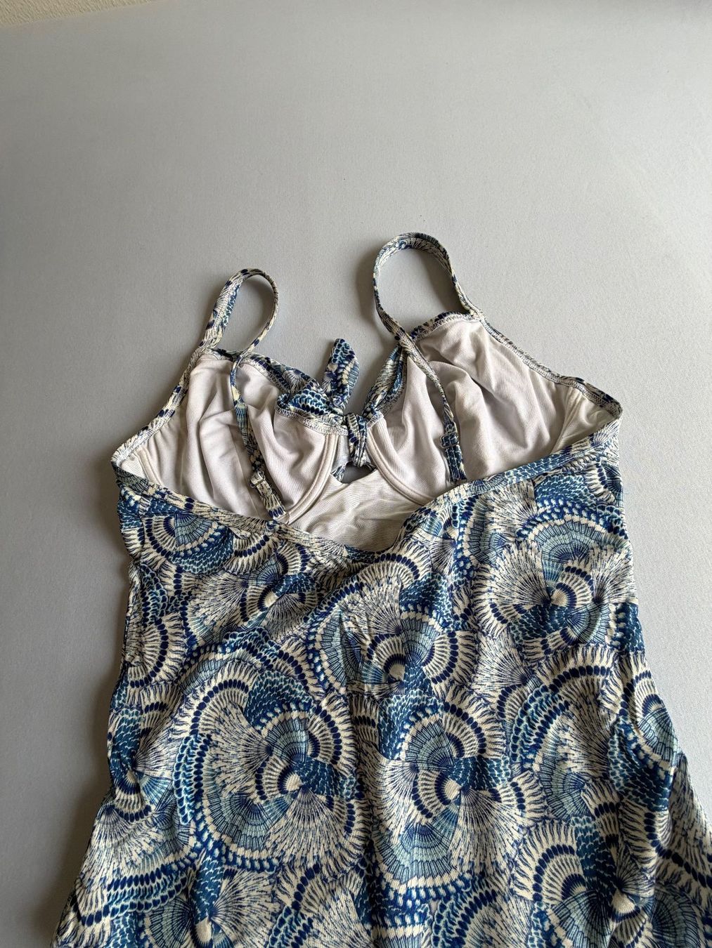 Costumi da bagno & Bikini: Bade Anzug Grösse 44/46 – Usato da Zürich venduto da Fortunalis 2