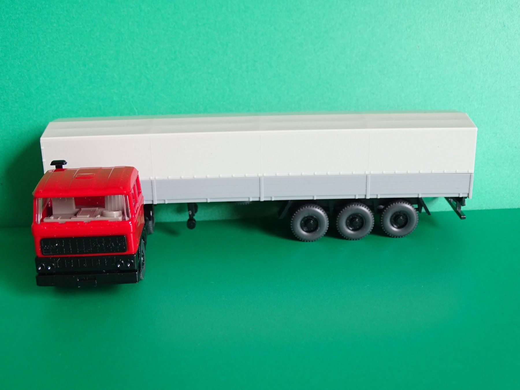 Wiking Modellini d'auto: DAF LKW von Wiking 1/87 – Usato da Bretzwil venduto da Meex 2