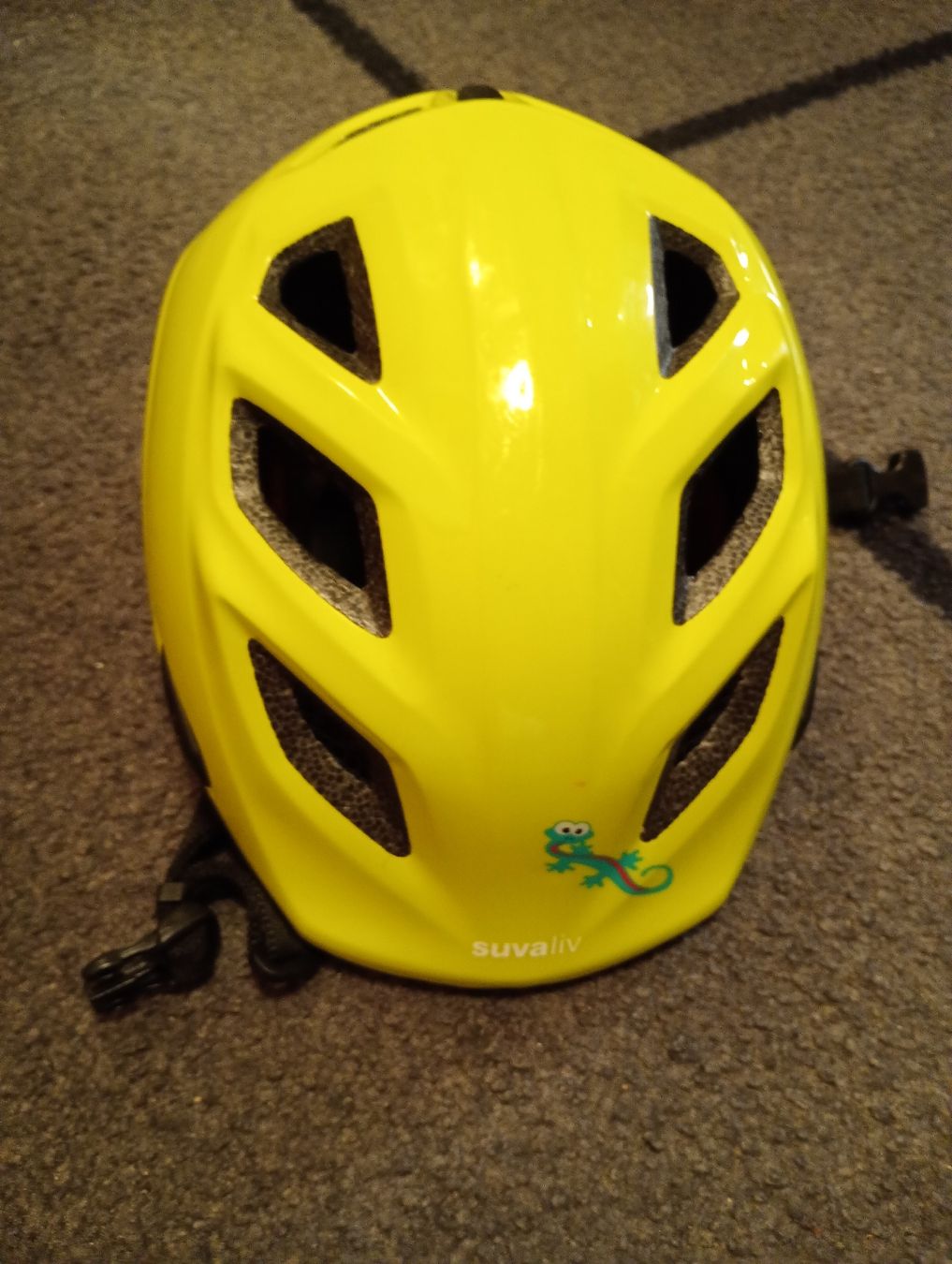 Caschi: Kinder Velohelm  – Usato da Wetzikon ZH venduto da Astrostar