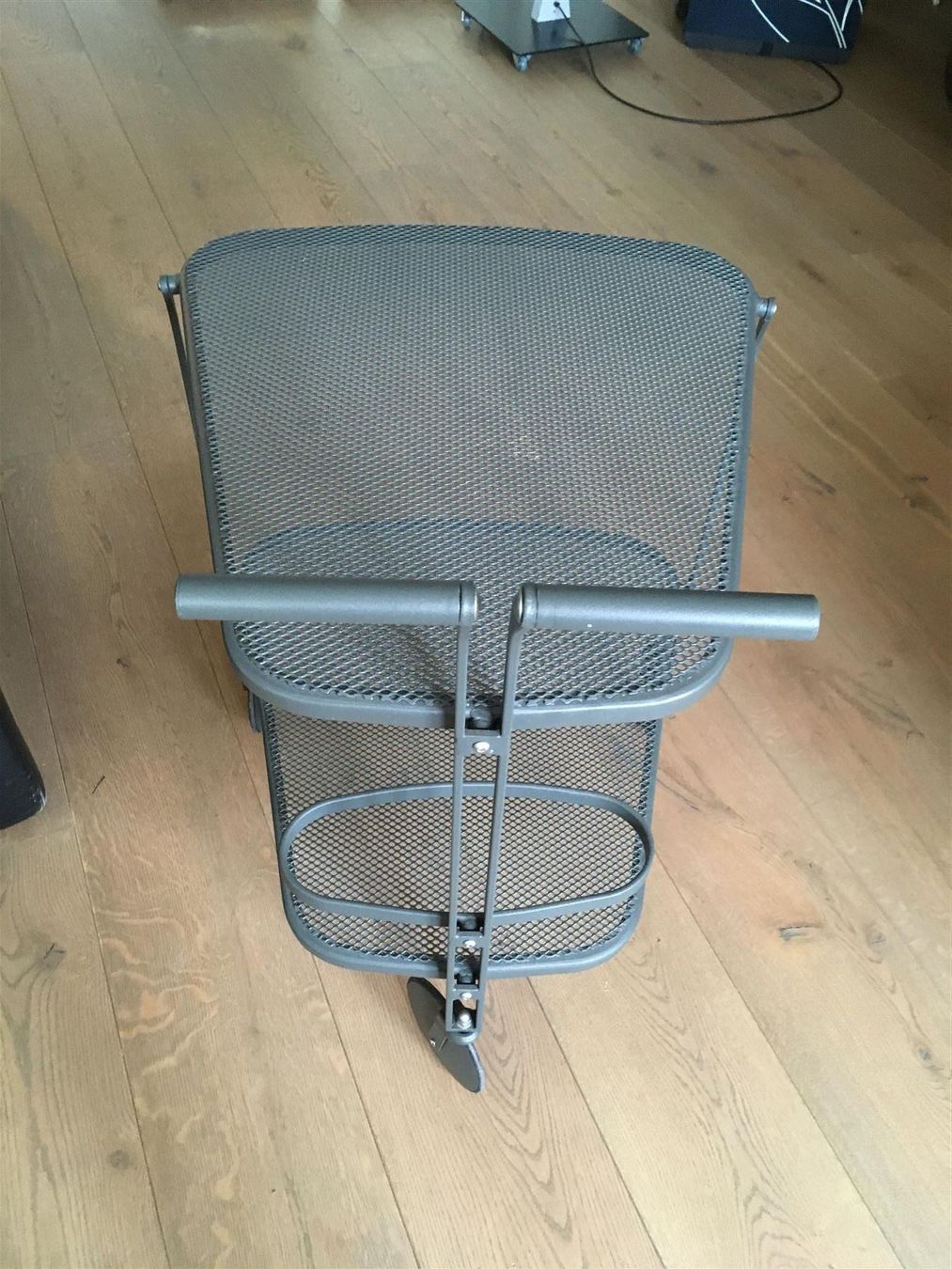Mobili & Arredamento: edles Serviermöbel / Design Globus – Usato da Rheineck venduto da emma.gut 5
