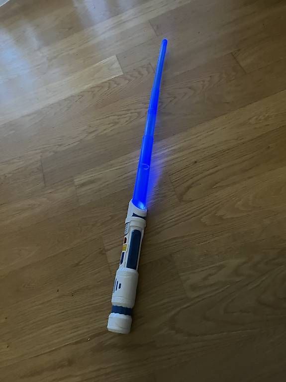 Star Wars Giocattoli: Star Wars Lichtschwert mit Töne – Usato da Zürich venduto da MariaSusanne